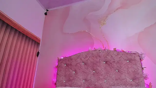 Snapshot of Mila_grace_ chatting on 10/16/25, 06:31 Mila grace online show from 10/16/25, 06:31