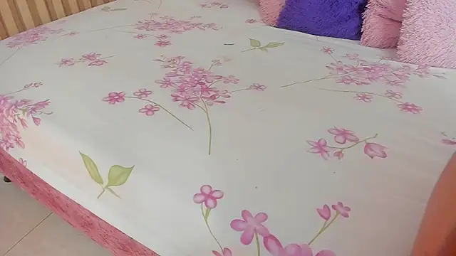 Mila grace  online show from 05/09/26, 06:24