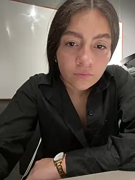 Alyha Cortes online show from 09/15/25, 01:33