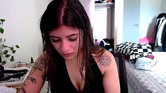 Becca B online show from 10/12/25, 04:17