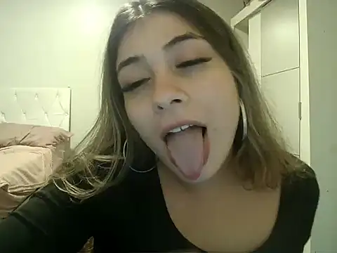 Becca B online show from 04/26/26, 03:26