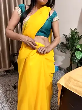 Snapshot of Shalu_G chatting on 05/11/26, 02:45 Shalu G online show from 05/11/26, 02:45