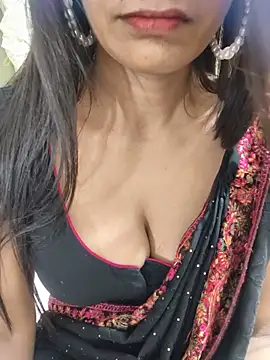 Snapshot of Shalu_G chatting on 06/17/26, 03:53 Shalu G online show from 06/17/26, 03:53