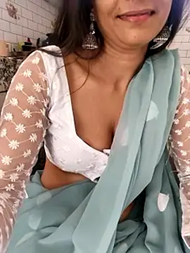 Snapshot of Shalu_G chatting on 06/18/26, 09:14 Shalu G online show from 06/18/26, 09:14