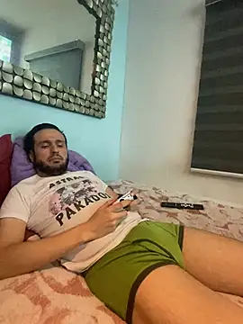 Snapshot of Alexitho25 chatting on 07/08/26, 10:31 Alexitho25 online show from 07/08/26, 10:31