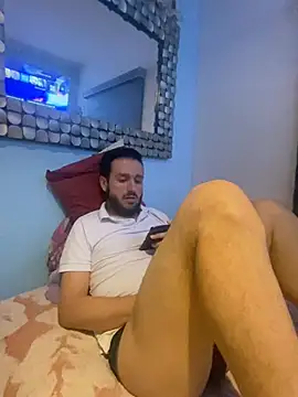 Snapshot of Alexitho25 chatting on 07/22/26, 09:45 Alexitho25 online show from 07/22/26, 09:45
