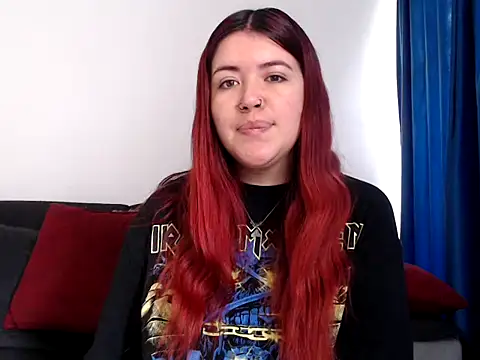 Snapshot of evilheart_69 chatting on 09/18/25, 05:15 evilheart 69 online show from 09/18/25, 05:15