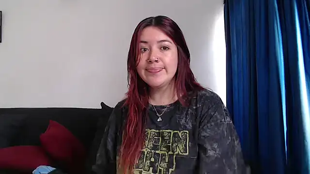 Snapshot of evilheart_69 chatting on 10/08/25, 04:37 evilheart 69 online show from 10/08/25, 04:37