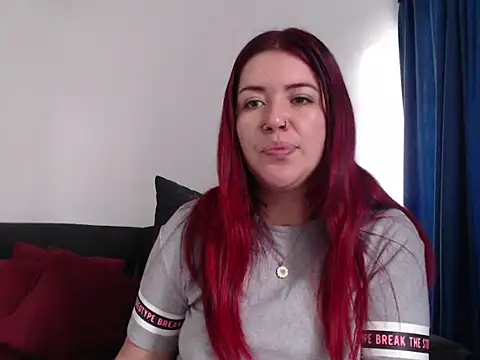 Snapshot of evilheart_69 chatting on 10/13/25, 04:18 evilheart 69 online show from 10/13/25, 04:18