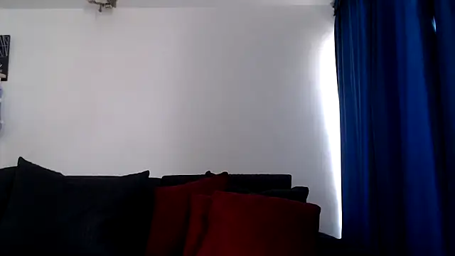 Snapshot of evilheart_69 chatting on 12/01/25, 04:01 evilheart 69 online show from 12/01/25, 04:01