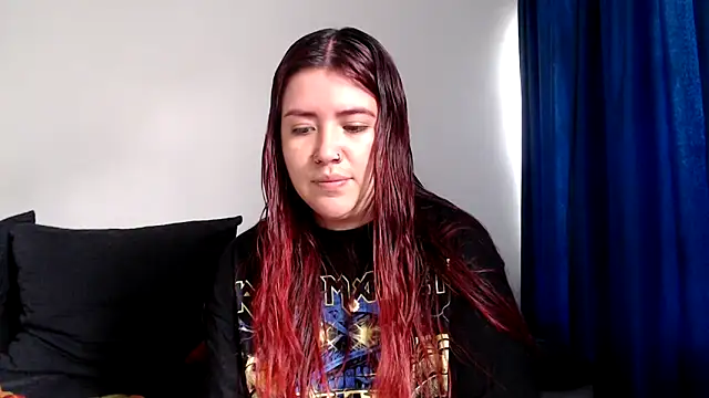 Snapshot of evilheart_69 chatting on 12/05/25, 06:26 evilheart 69 online show from 12/05/25, 06:26