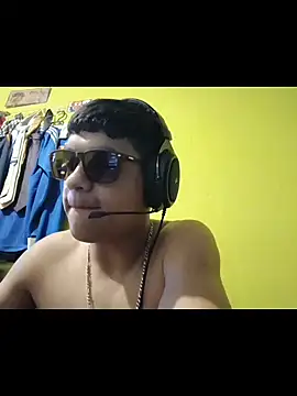 juanfritaa21 online show from 10/23/25, 02:55