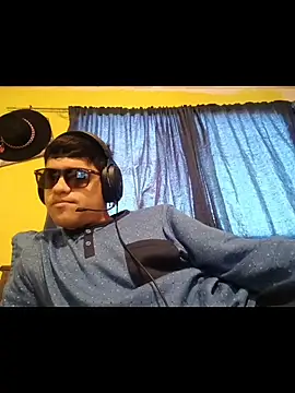 juanfritaa21 online show from 10/30/25, 01:34
