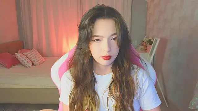 yuna sunshy online show from 09/08/25, 09:03