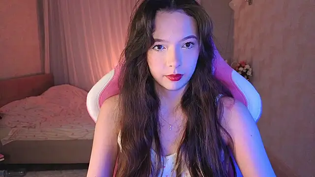 Snapshot of yuna_sunshy chatting on 03/25/26, 01:11 yuna sunshy online show from 03/25/26, 01:11