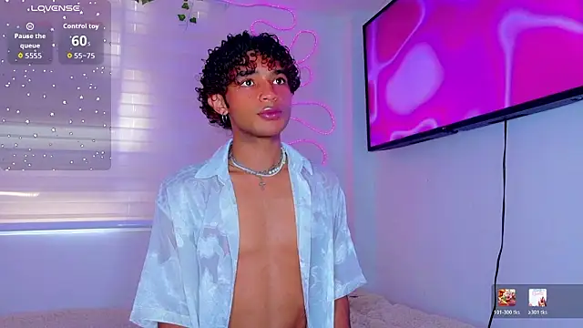 Aaron Wiinter online show from 03/11/26, 07:42