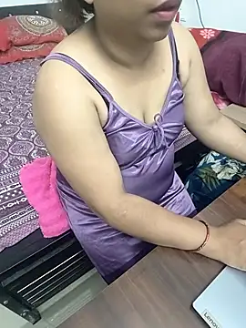 Snapshot of Rushali_69 chatting on 04/26/26, 03:42 Rushali 69 online show from 04/26/26, 03:42