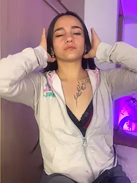 MiaRousexxx  online show from 11/04/25, 04:22