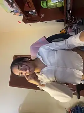 MiaRousexxx  online show from 11/09/25, 06:17