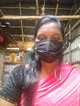 Snapshot of Tamildivya18 chatting on 10/17/25, 04:59 Tamildivya18 online show from 10/17/25, 04:59
