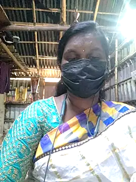 Snapshot of Tamildivya18 chatting on 11/08/25, 05:51 Tamildivya18 online show from 11/08/25, 05:51
