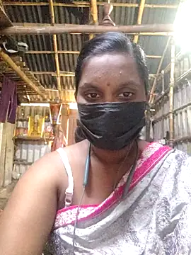Snapshot of Tamildivya18 chatting on 11/11/25, 04:56 Tamildivya18 online show from 11/11/25, 04:56
