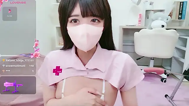 Snapshot of Reina_Fcup chatting on 06/15/26, 12:18 Reina Fcup online show from 06/15/26, 12:18