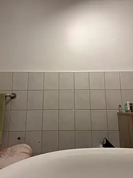 Emilia Mausi online show from 12/13/25, 08:04