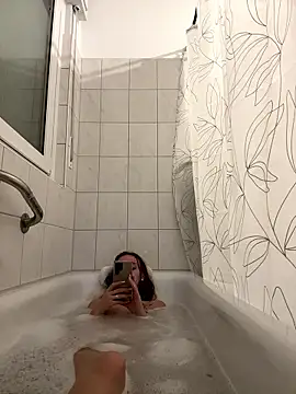 Snapshot of Emilia_Mausi chatting on 01/12/26, 08:03 Emilia Mausi online show from 01/12/26, 08:03