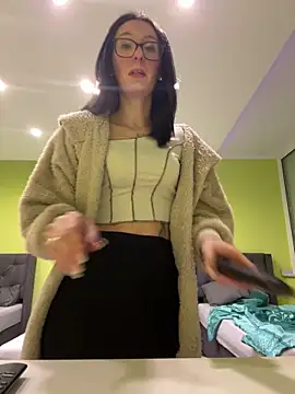 Snapshot of Emilia_Mausi chatting on 02/02/26, 07:34 Emilia Mausi online show from 02/02/26, 07:34