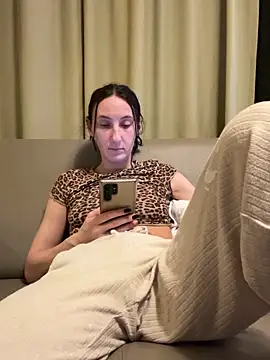 Snapshot of Emilia_Mausi chatting on 02/11/26, 08:25 Emilia Mausi online show from 02/11/26, 08:25