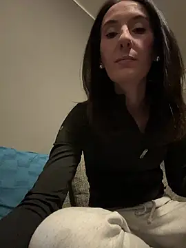 Snapshot of Emilia_Mausi chatting on 02/18/26, 07:21 Emilia Mausi online show from 02/18/26, 07:21