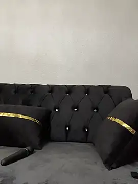 Snapshot of Emilia_Mausi chatting on 03/05/26, 07:54 Emilia Mausi online show from 03/05/26, 07:54