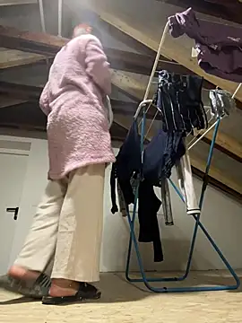 Emilia Mausi online show from 05/10/26, 07:30