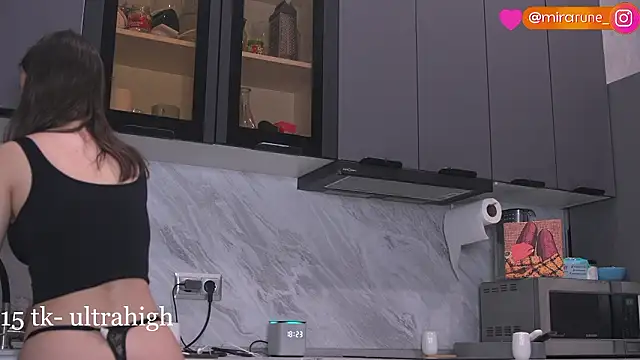 Snapshot of Mirarune chatting on 02/27/26, 03:23 Mirarune online show from 02/27/26, 03:23