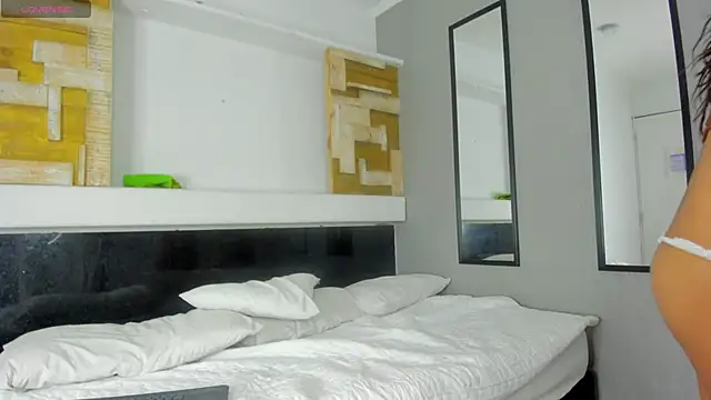 Snapshot of Aleexiiaa chatting on 11/27/25, 12:40 Aleexiiaa online show from 11/27/25, 12:40