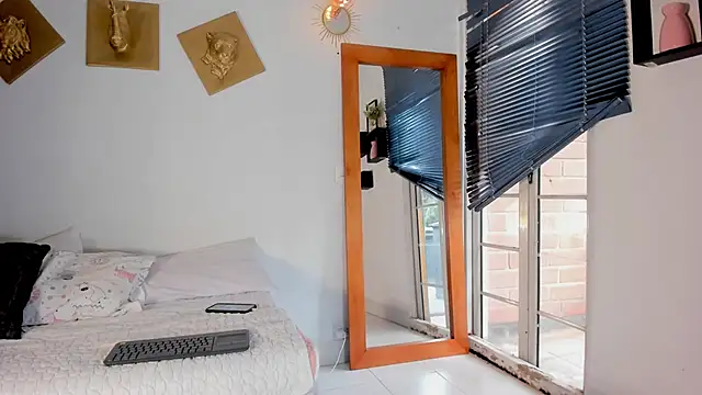 Aleexiiaa online show from 01/16/26, 12:42