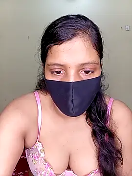 Rose-luckey online show from 10/13/25, 12:27