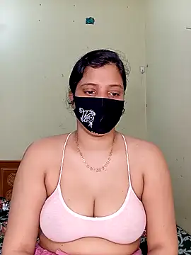 Rose-luckey online show from 12/05/25, 12:52