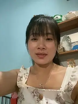 Snapshot of One-nice chatting on 09/14/25, 12:26 One-nice online show from 09/14/25, 12:26