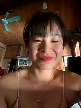 Snapshot of One-nice chatting on 09/16/25, 06:47 One-nice online show from 09/16/25, 06:47