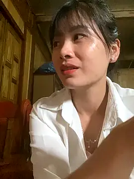Snapshot of One-nice chatting on 09/26/25, 01:42 One-nice online show from 09/26/25, 01:42