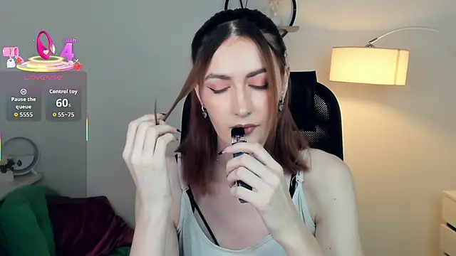 EasterBlink online show from 11/27/25, 11:01