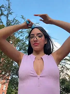 lissafeniix  online show from 11/22/25, 10:31