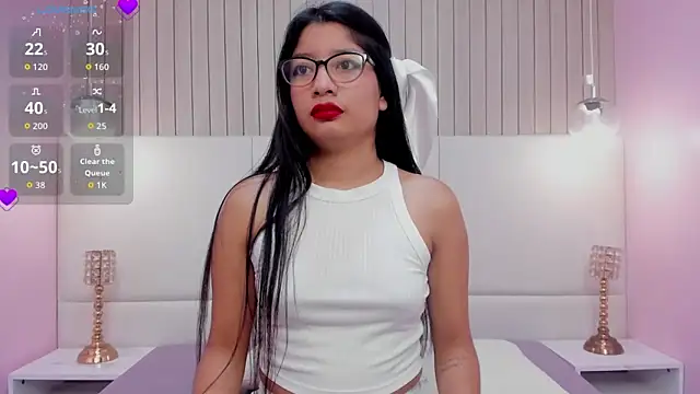 MelanyWayne  online show from 06/05/26, 12:00