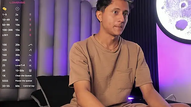  Leohot  online show from 10/22/25, 03:18