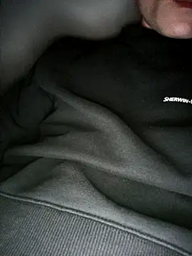 Snapshot of Gaszpar chatting on 03/26/26, 03:45 Gaszpar online show from 03/26/26, 03:45