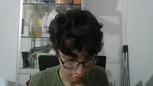 Snapshot of Kevintdx chatting on 09/24/25, 03:21 Kevintdx online show from 09/24/25, 03:21