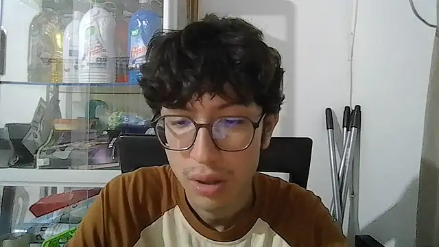 Snapshot of Kevintdx chatting on 09/25/25, 03:10 Kevintdx online show from 09/25/25, 03:10