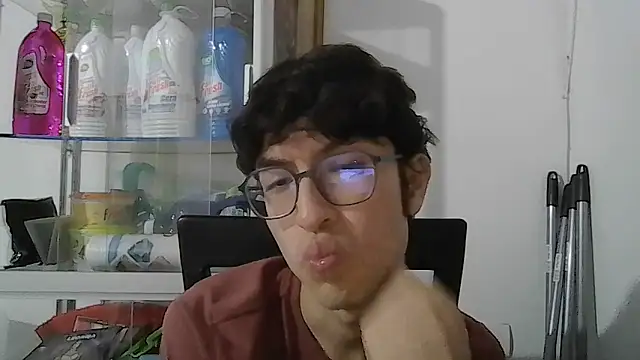 Snapshot of Kevintdx chatting on 10/02/25, 03:02 Kevintdx online show from 10/02/25, 03:02